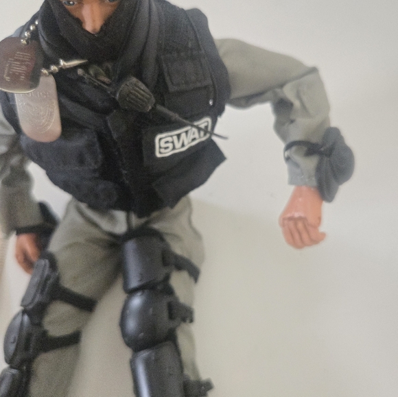 SWAT ACTION FIGURE - Picture 5 of 7